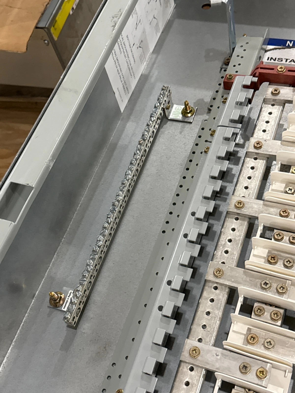 Eaton PRL1A Panelboard 225A 208/120V 3PH 4W MCB Panel 225 Amp 30 Cir EDB3225 New