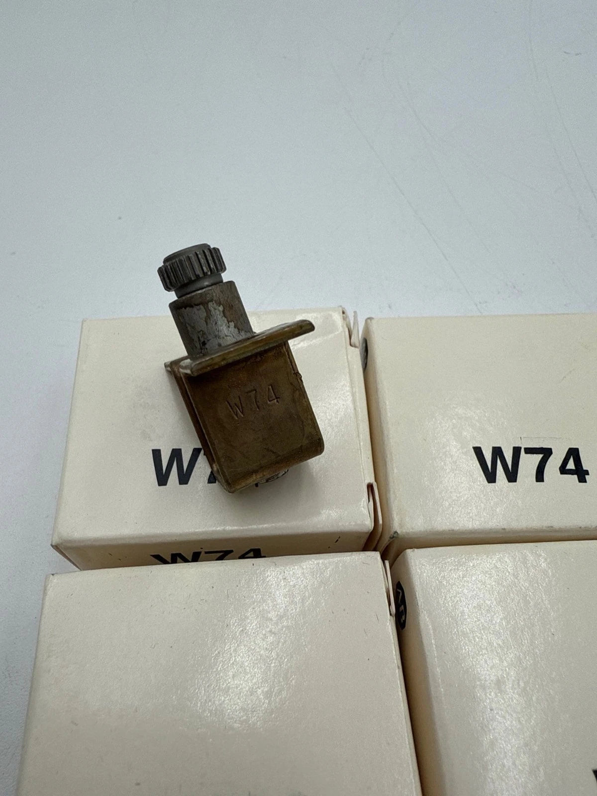 4PC Lot Allen Bradley W74 Thermal Overload Relay Heater Element Unit 60A W-74 New