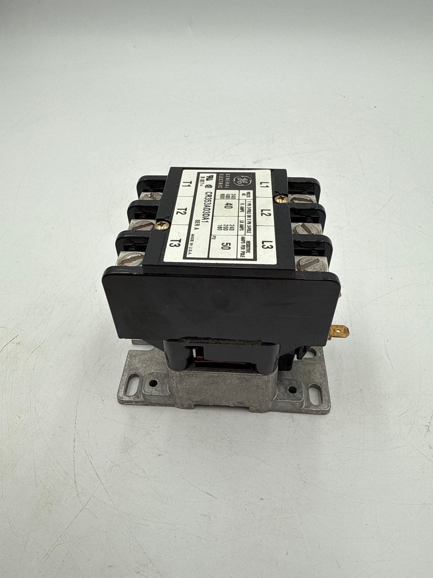 General Electric CR353AD3DA1 Definite Purpose Contactor 40A 3 Pole Coil 110/120V New