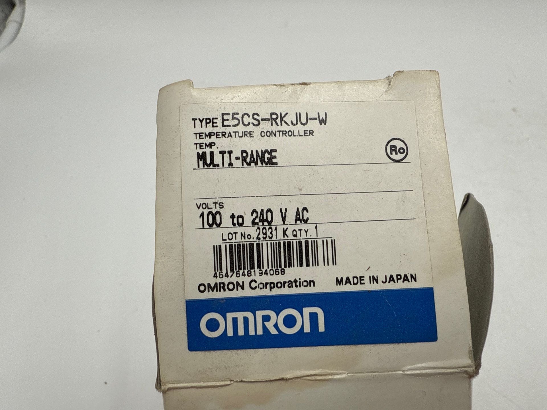 Omron E5CS-RKJU-W Temperature Controller Multi-Range 100-240 V AC New