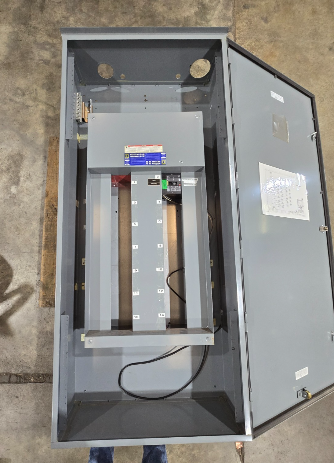 Square D I-Line Panel 225A 480V 3PH 3W MCB 225 Amp Main JLA36225SA 42Cir 3R Encl Used