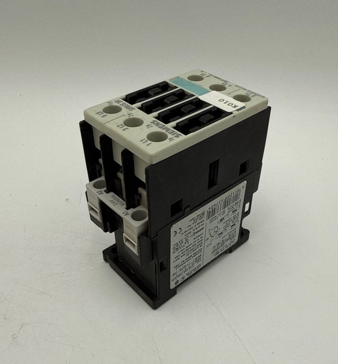 Siemens 3RT1026-1AC20 Contactor Size 0 25A 3P 600V 20HP Max Coil 24VAC Used