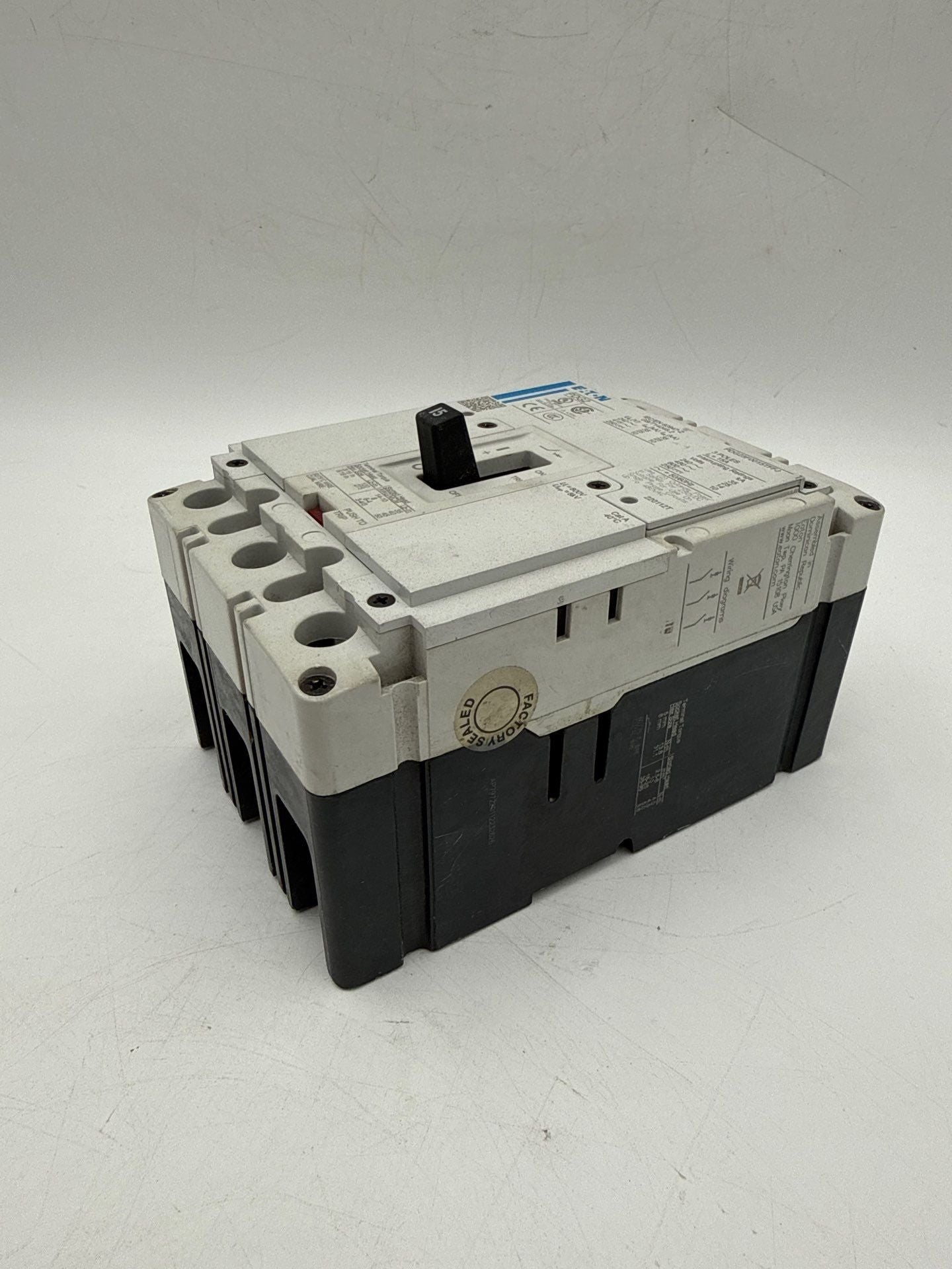 Eaton PDG23F0015TFFJ Circuit Breaker 15A 3P 600V PDG2 15 Amp 3 Pole 25kAIC Used