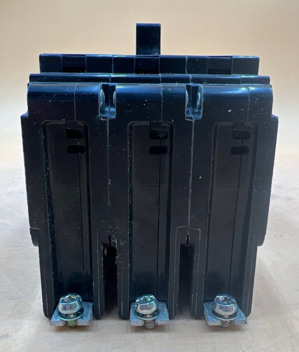 Square D EDB34025 New