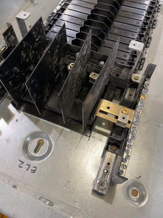 Square D NF Panelboard 125A 480Y/277V 3PH 4W 42 Cir Indoor Encl MLO 125 Amp MH38 P645 Used