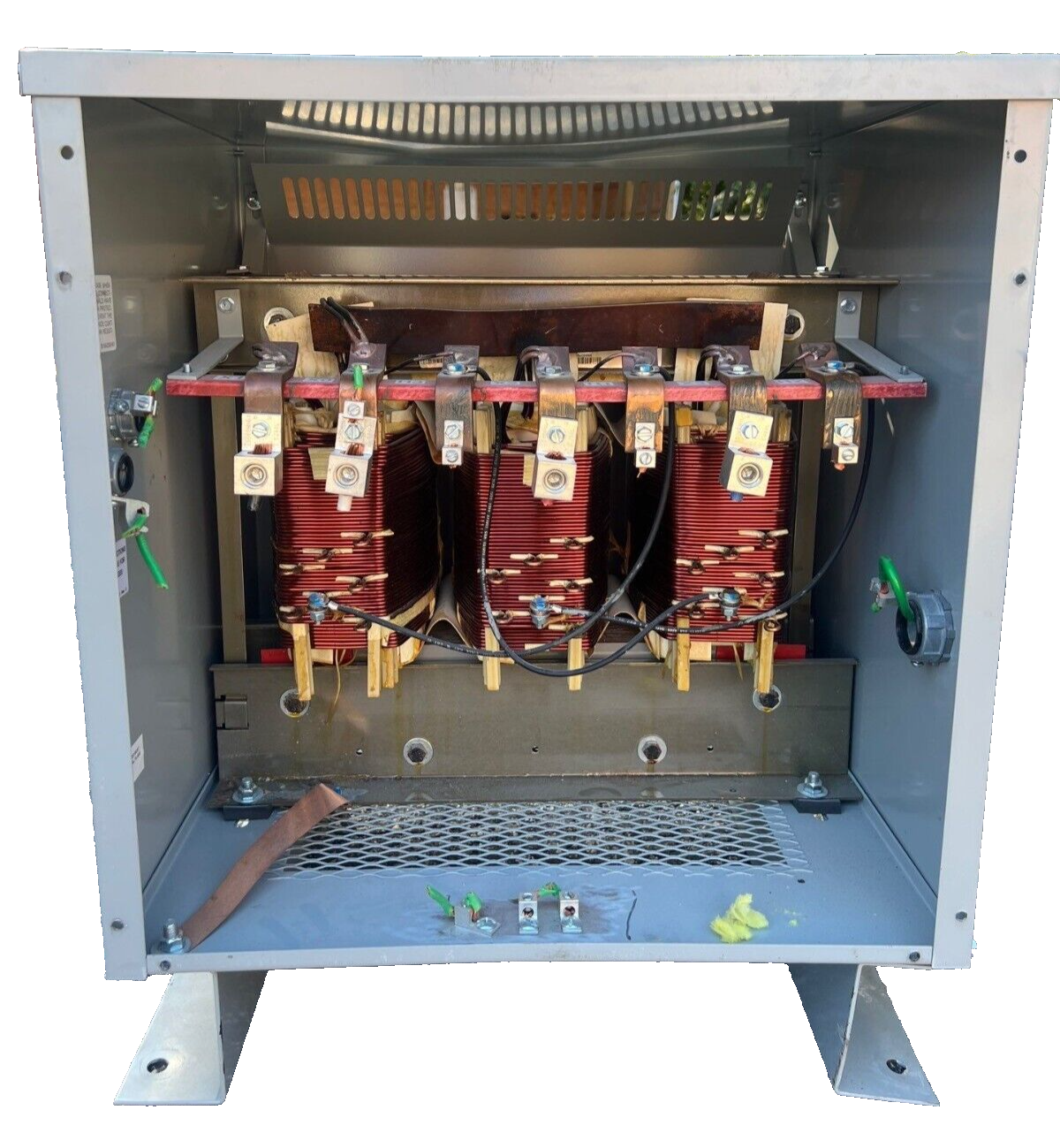 GE V48M28G30CUEE Used