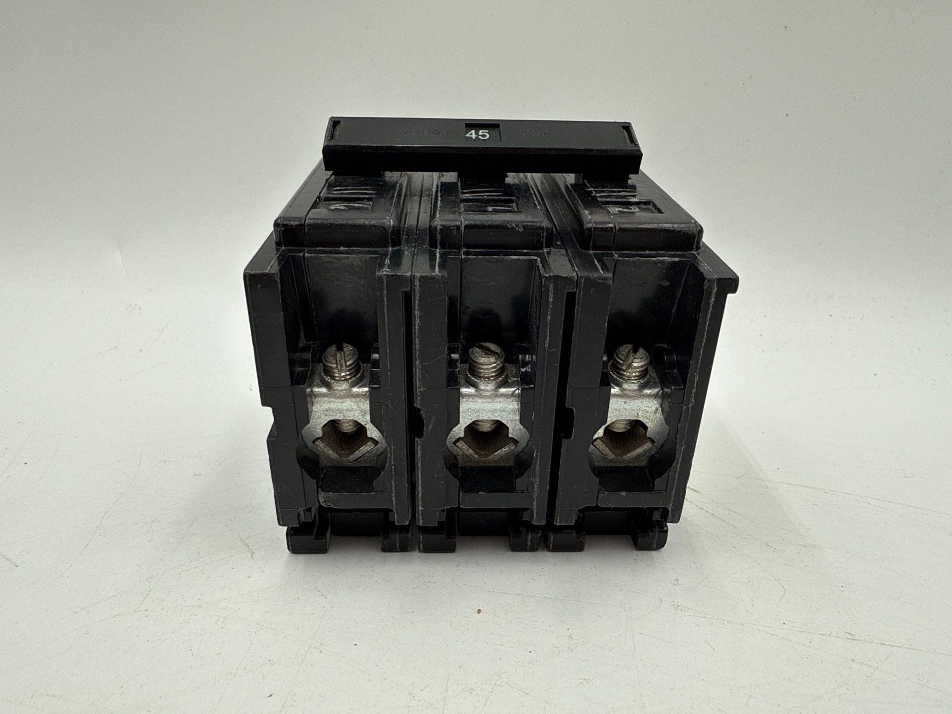 Eaton QBHW3045H Circuit Breaker 45A 3P 240V QBHW 22kA 45 Amp 3 Pole Bolt On Used