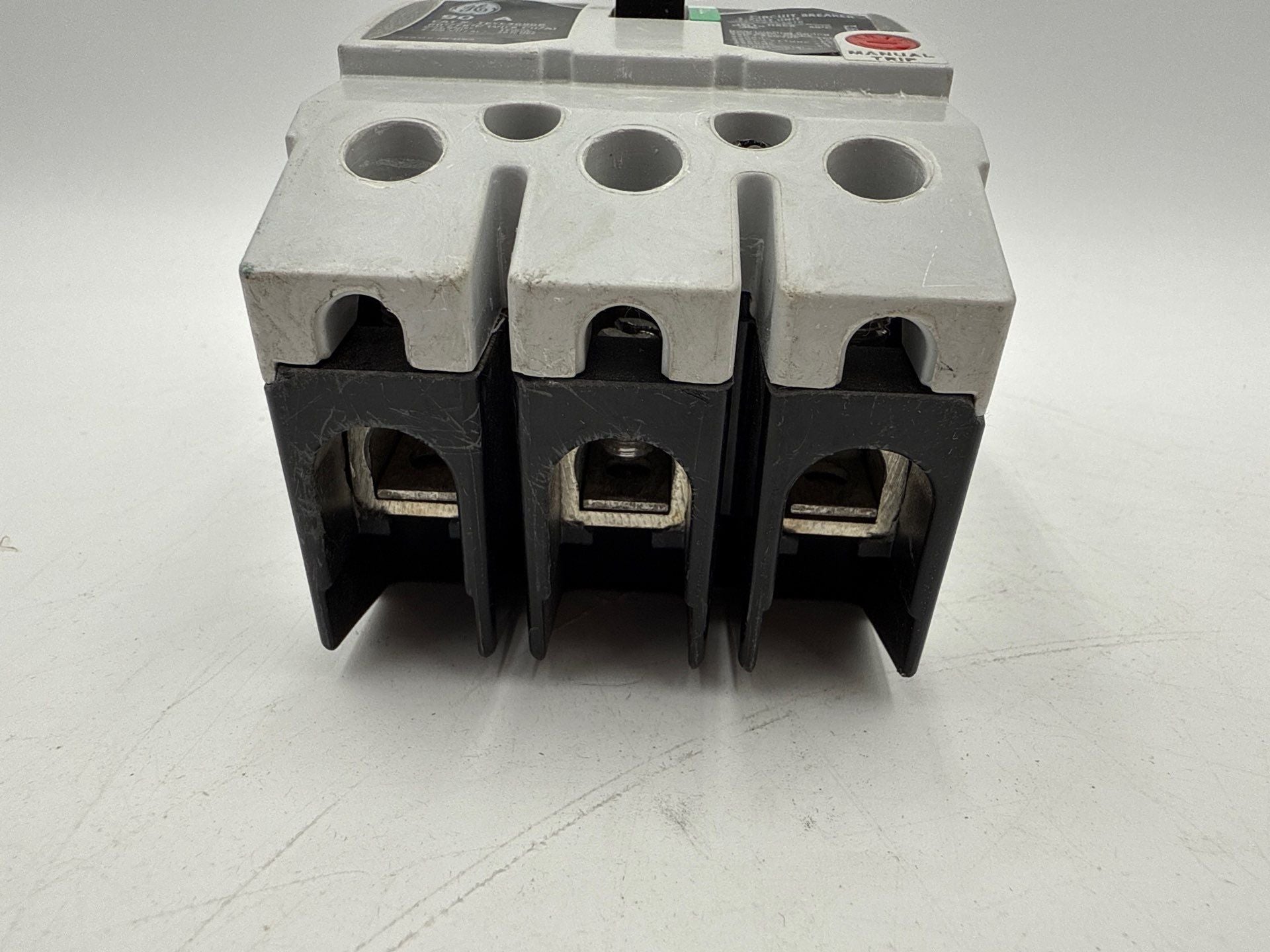 GE TEYL3090B Circuit Breaker 90A 3P 480/277V 3PH TEYL 90 Amp 3 Pole Bolt On Used