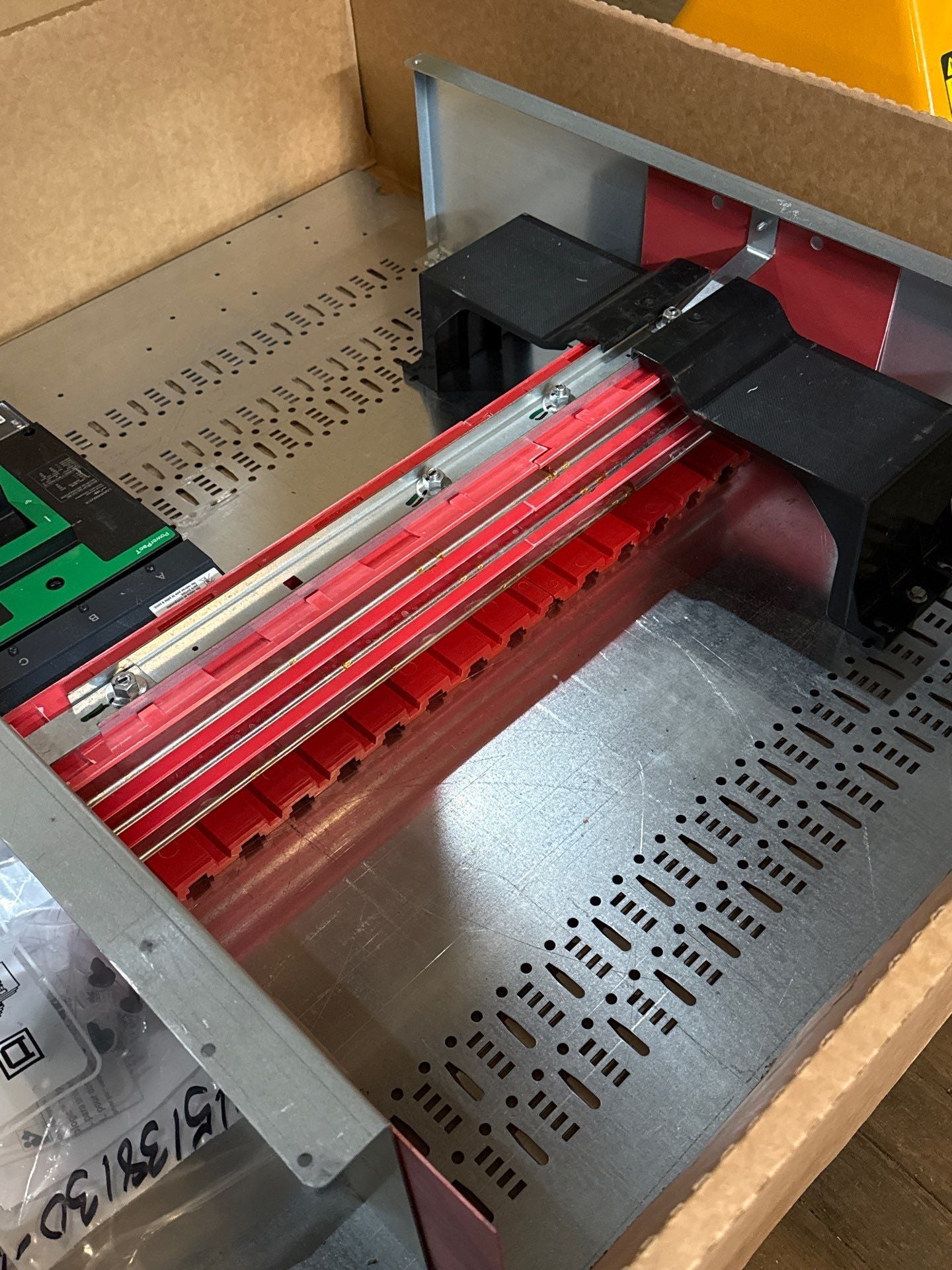 Square D HCP Panelboard Interior 400A 208/120V 3PH LGA36400U31X Main MCB New