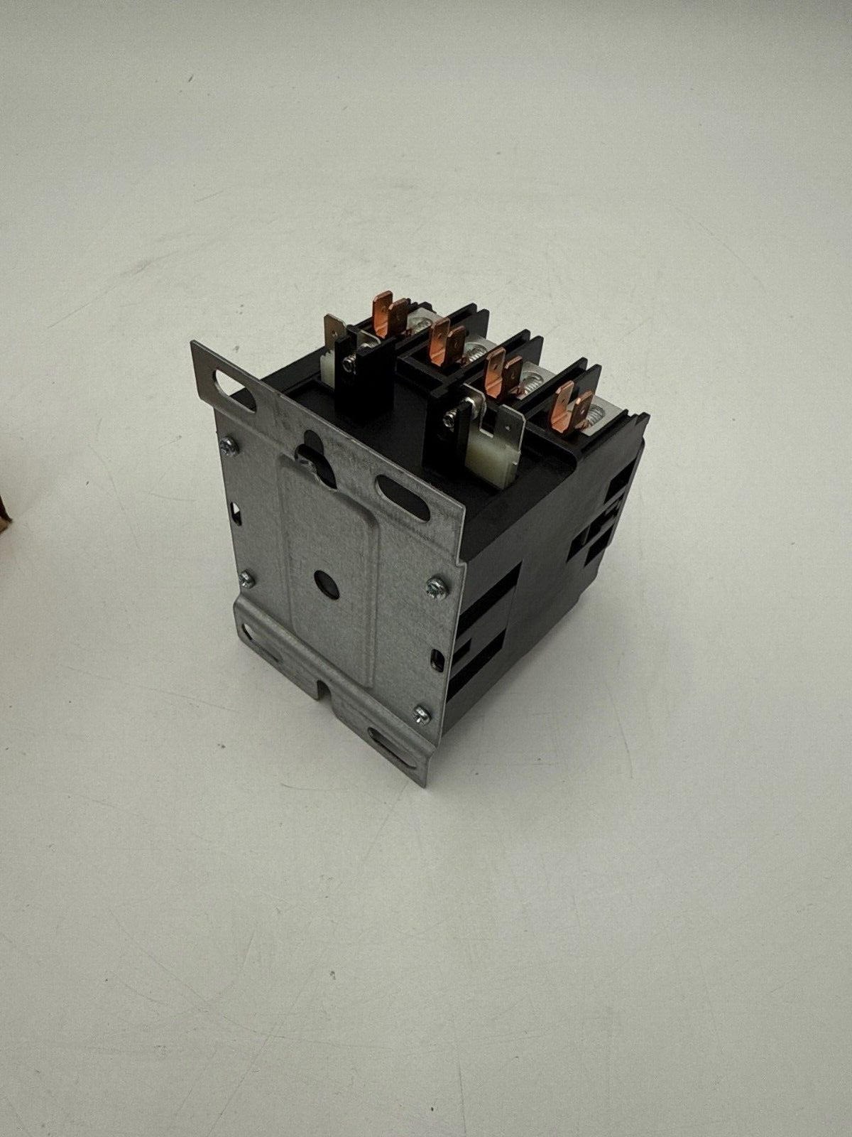 Square D 8910DPA44V02 New