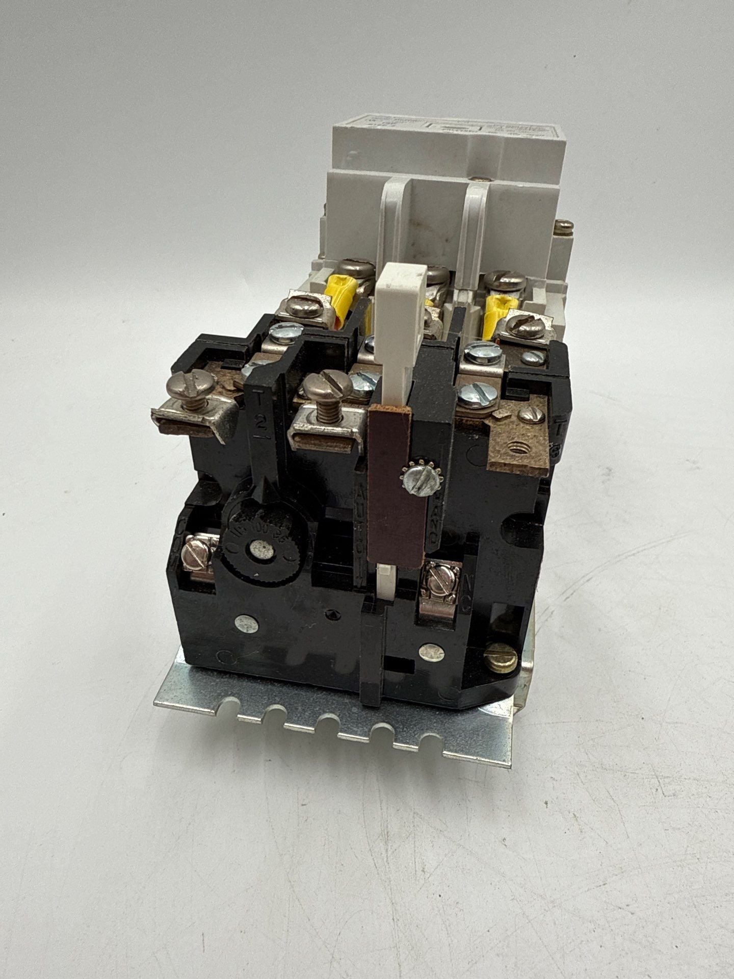 Westinghouse A200M2CAC Starter Size 2 45A 3P 600V Coil 110/120V Used