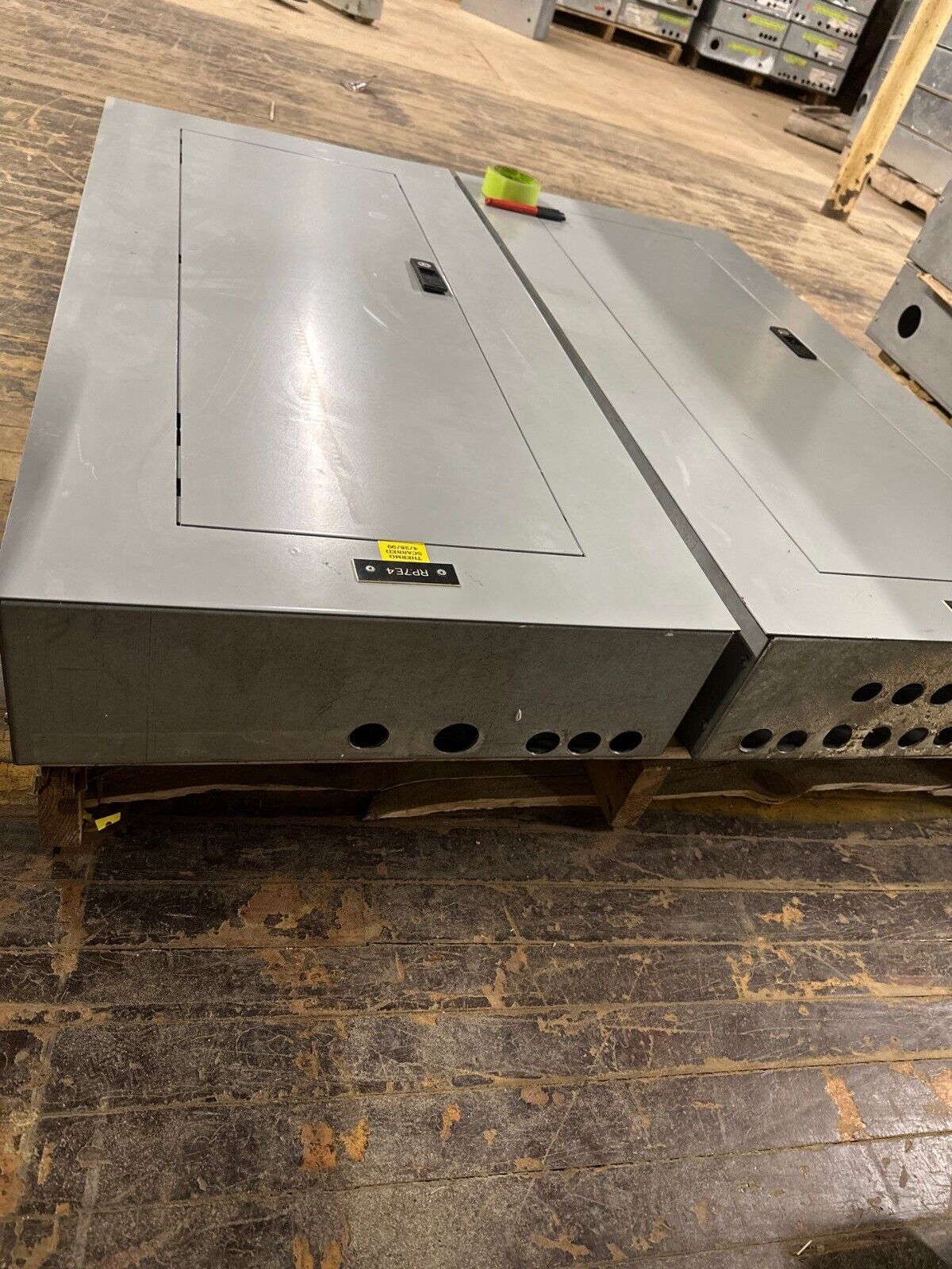 GE AQF3421ABX Panelboard 125A 208Y/120V 3PH 42 CIR Indoor Main THQB32100 MCB P028 Used