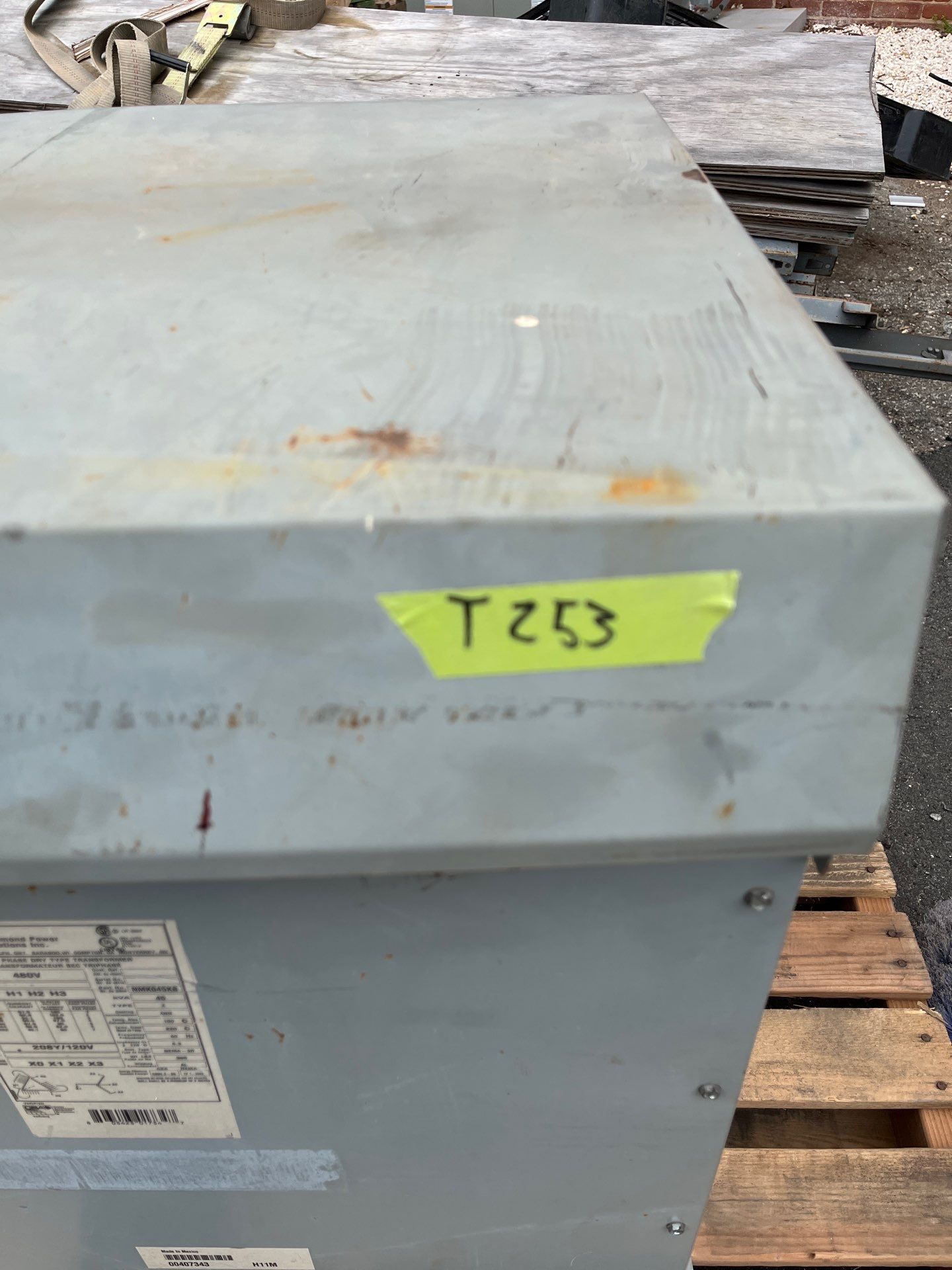 45KVA Hammond NMK045KB Transformer Pri 480V Sec 208/120V 3PH 3R Encl Used