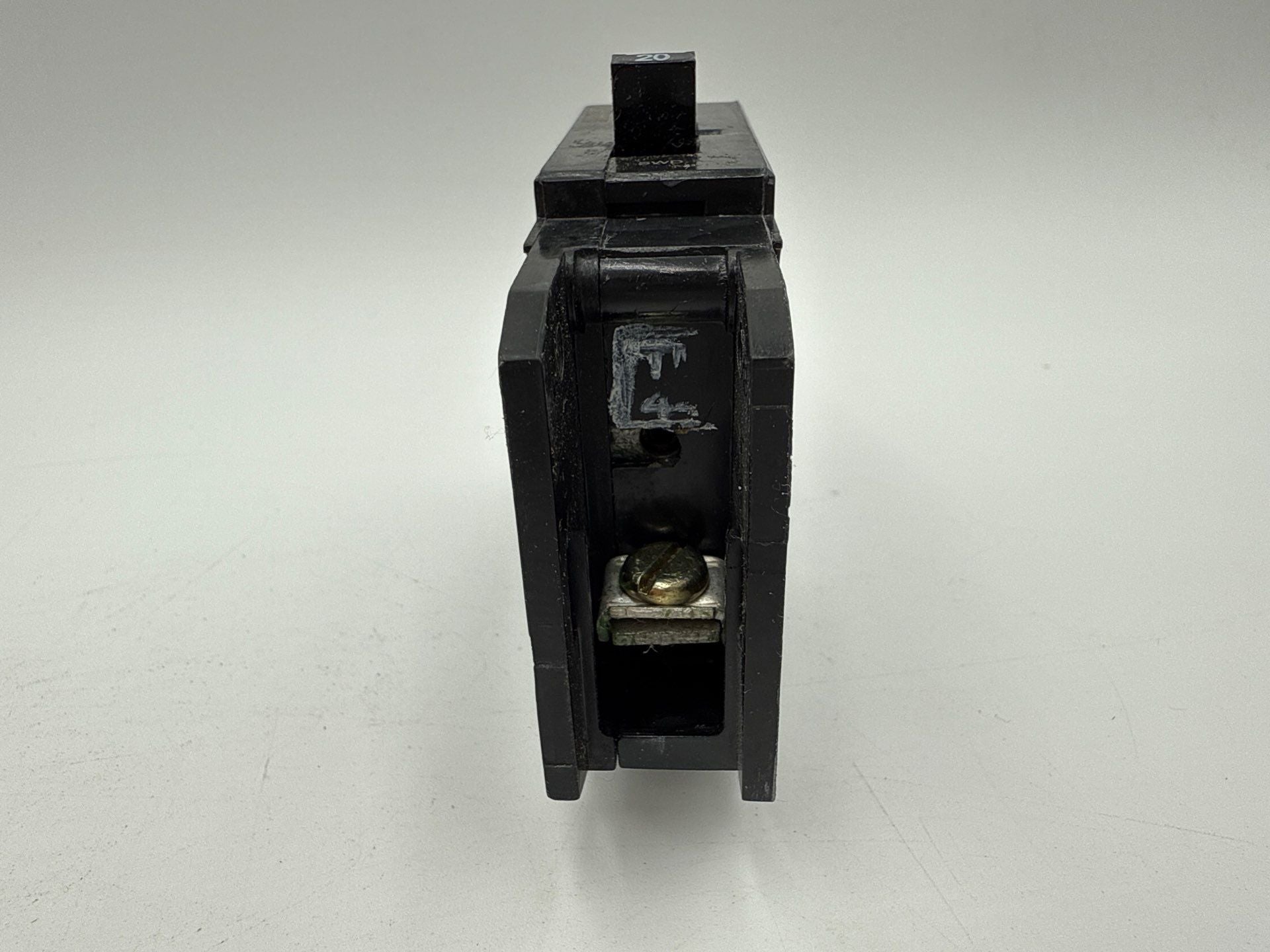 Eaton GHB1020 Bolt On Circuit Breaker 20A 1P 277V GHB 20 Amp 1 Pole New