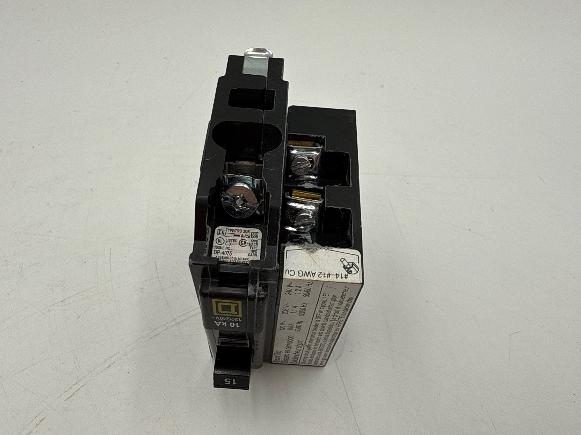 Square D QOB1151021 Circuit Breaker 15A 1P 120/240V QOB 15 Amp Shunt Trip Used