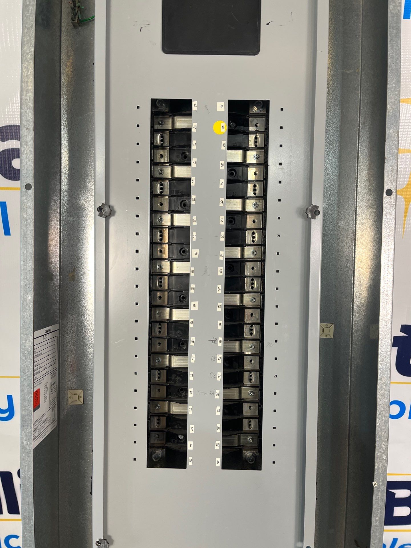 Siemens P1C42ML400ABF P1 Panelboard 400A 208/120V 3PH 4W 42 Cir MLO Indoor Encl B68 Box Used