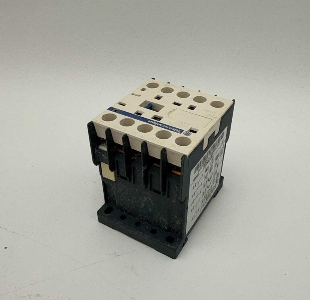 Telemecanique CA2KN22B7 Used