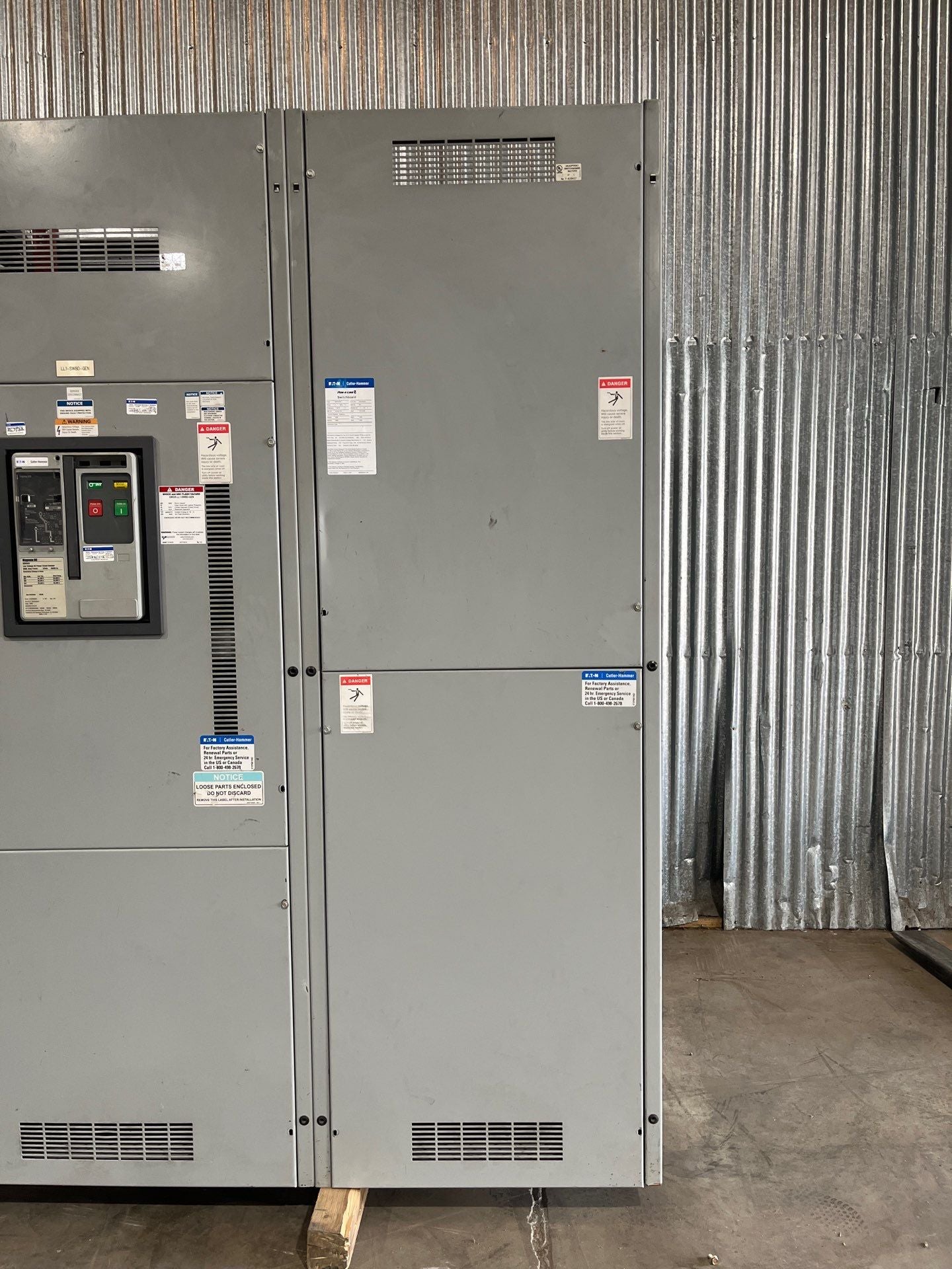 Eaton PRLC Switchboard 3000A 480/277V 3PH 4W MDS6303HEA W/ Distribution LSIG Used