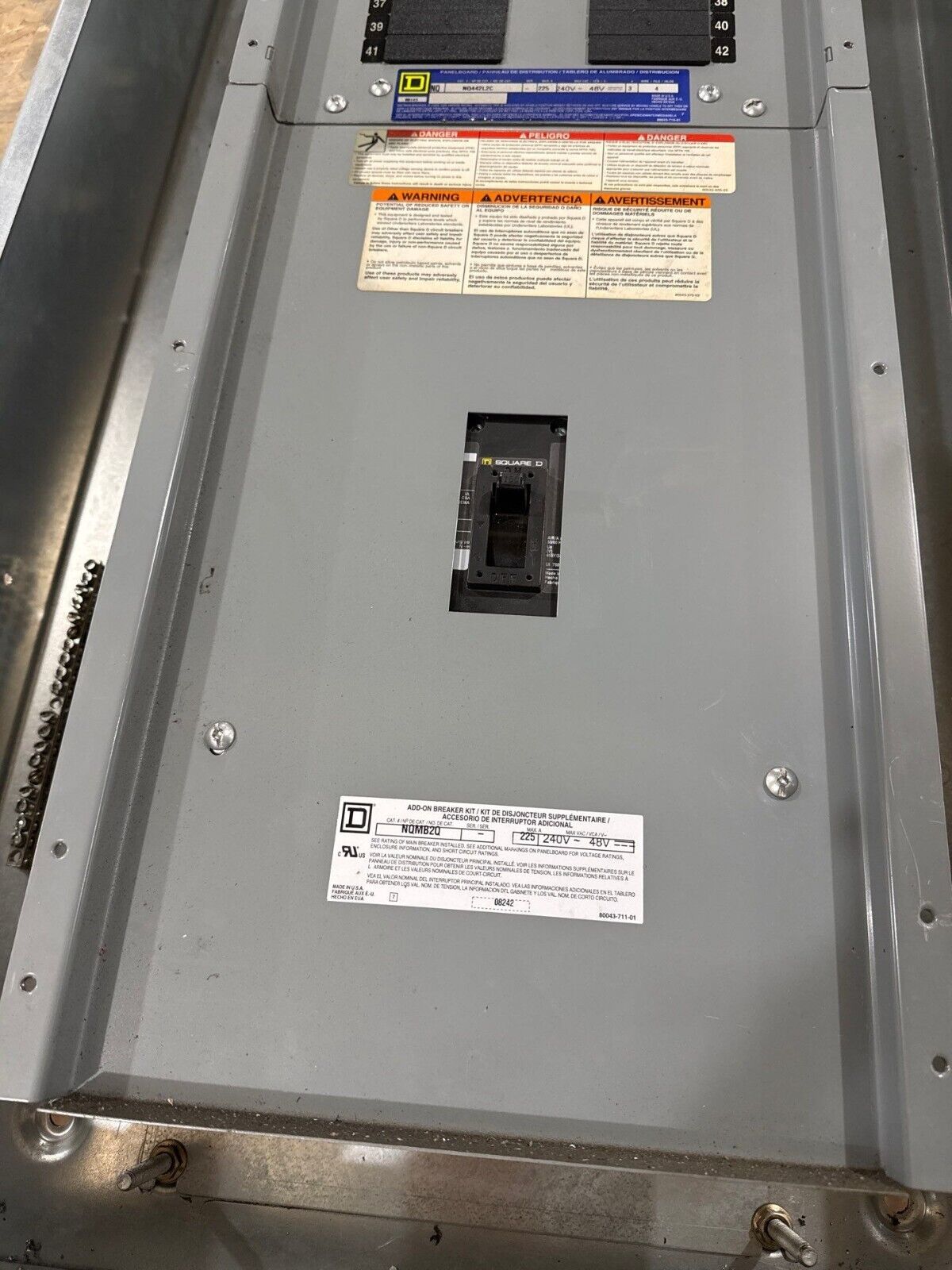 Square D NQ442L2C NQ Panelboard 225A 240V 3PH 4W 42 Cir Indoor Encl MCB QJL32150 P655 Used