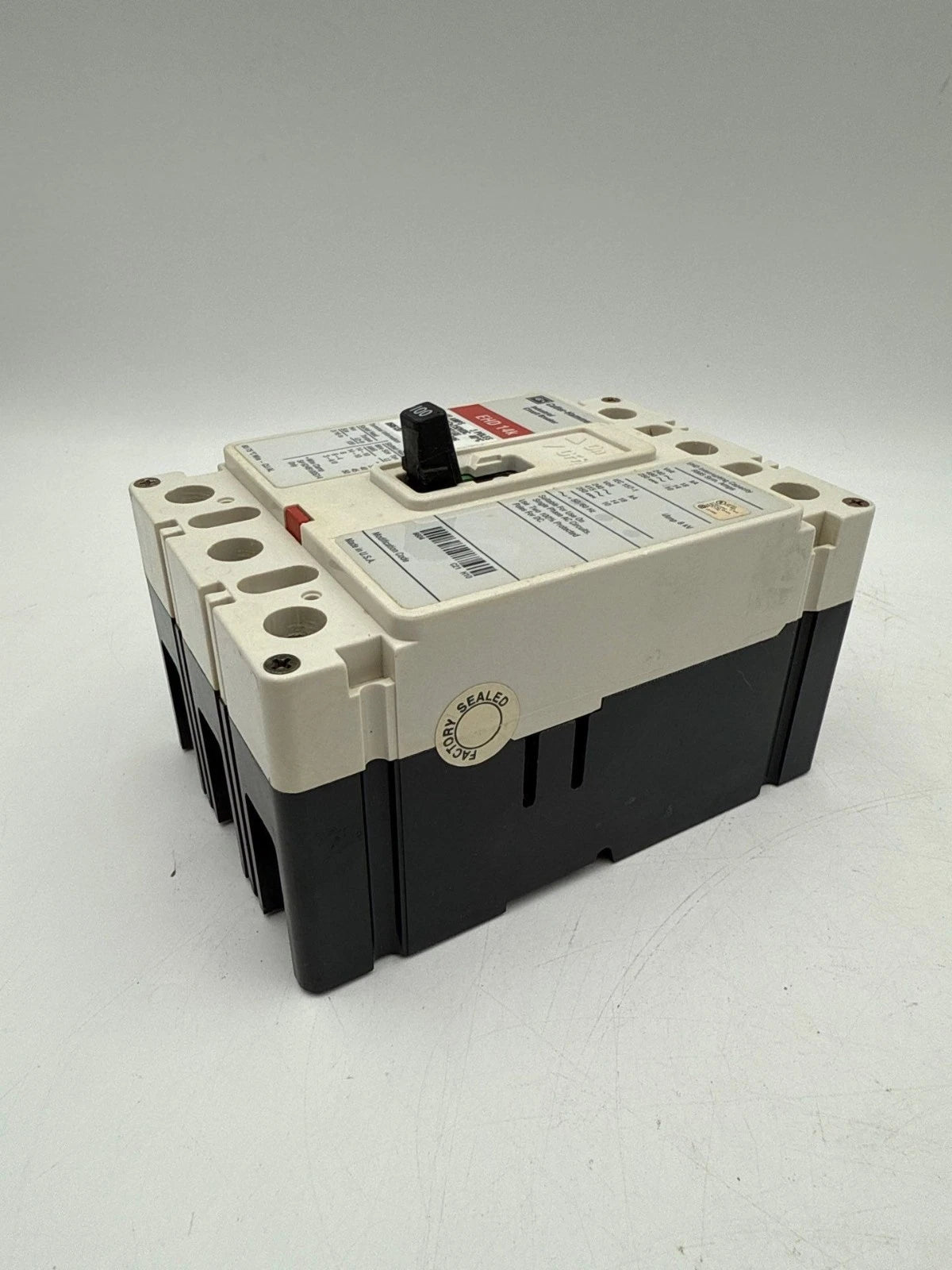 Cutler Hammer EHD3100 Circuit Breaker 100A 3P 480V 3PH EHD 100 Amp 3 Pole Used Used