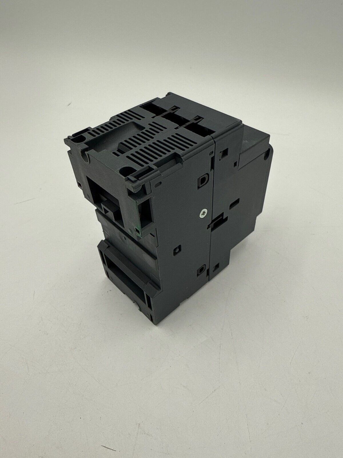 Schneider GV2P08 Used