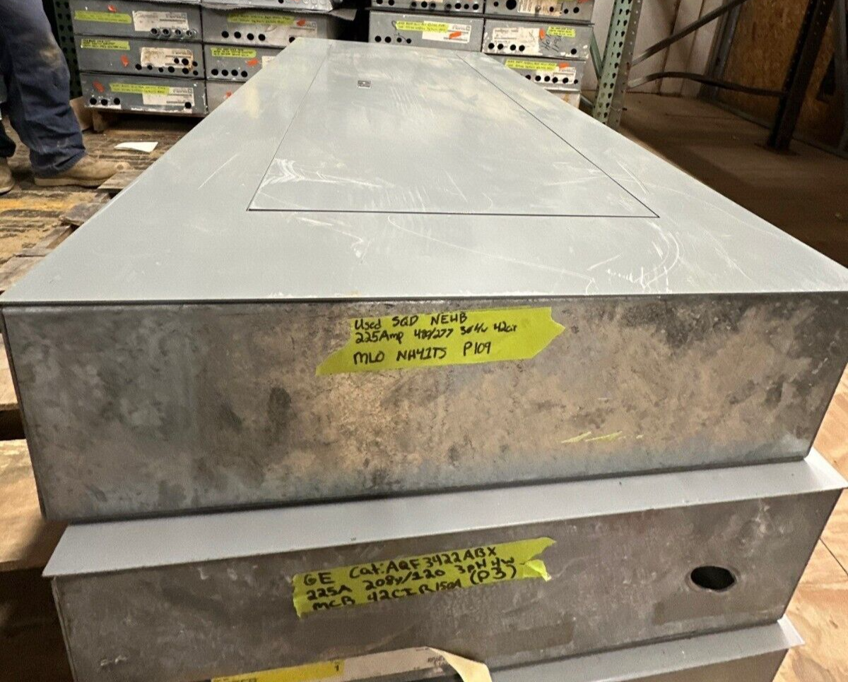 Square D NEHB Panelboard 225A 480/277V 3PH 4W Indoor Encl 42 Cir MLO Main Lug P109 Used