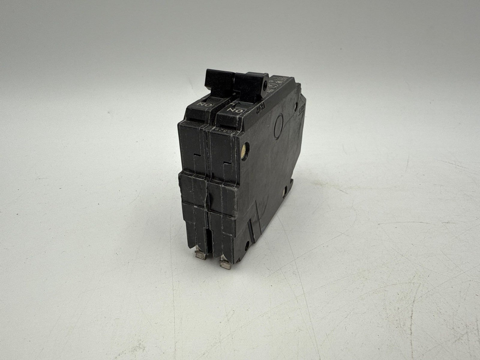 GE THQP225 Circuit Breaker 25A 2P 120/240V THQP 25 Amp 2 Pole Plug On New