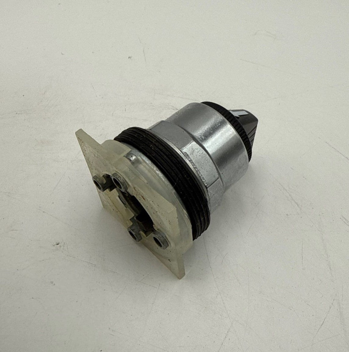 Square D 9001KS53FB Selector Switch 3 Position Momentary 30mm Mount Black New