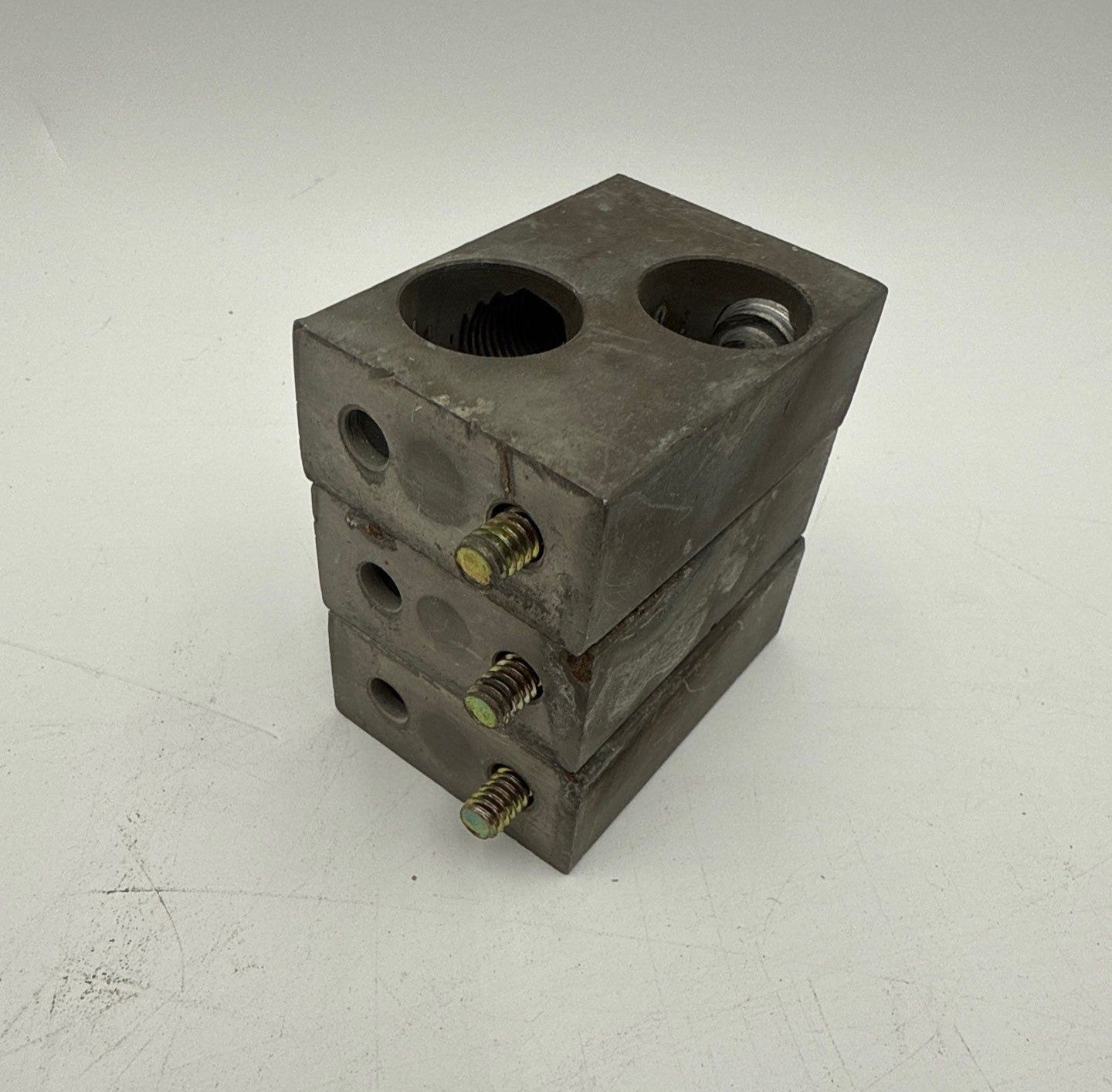 WESTINGHOUSE T600LA TERMINAL LUG CIRCUIT BREAKER 250-500 MCM Used