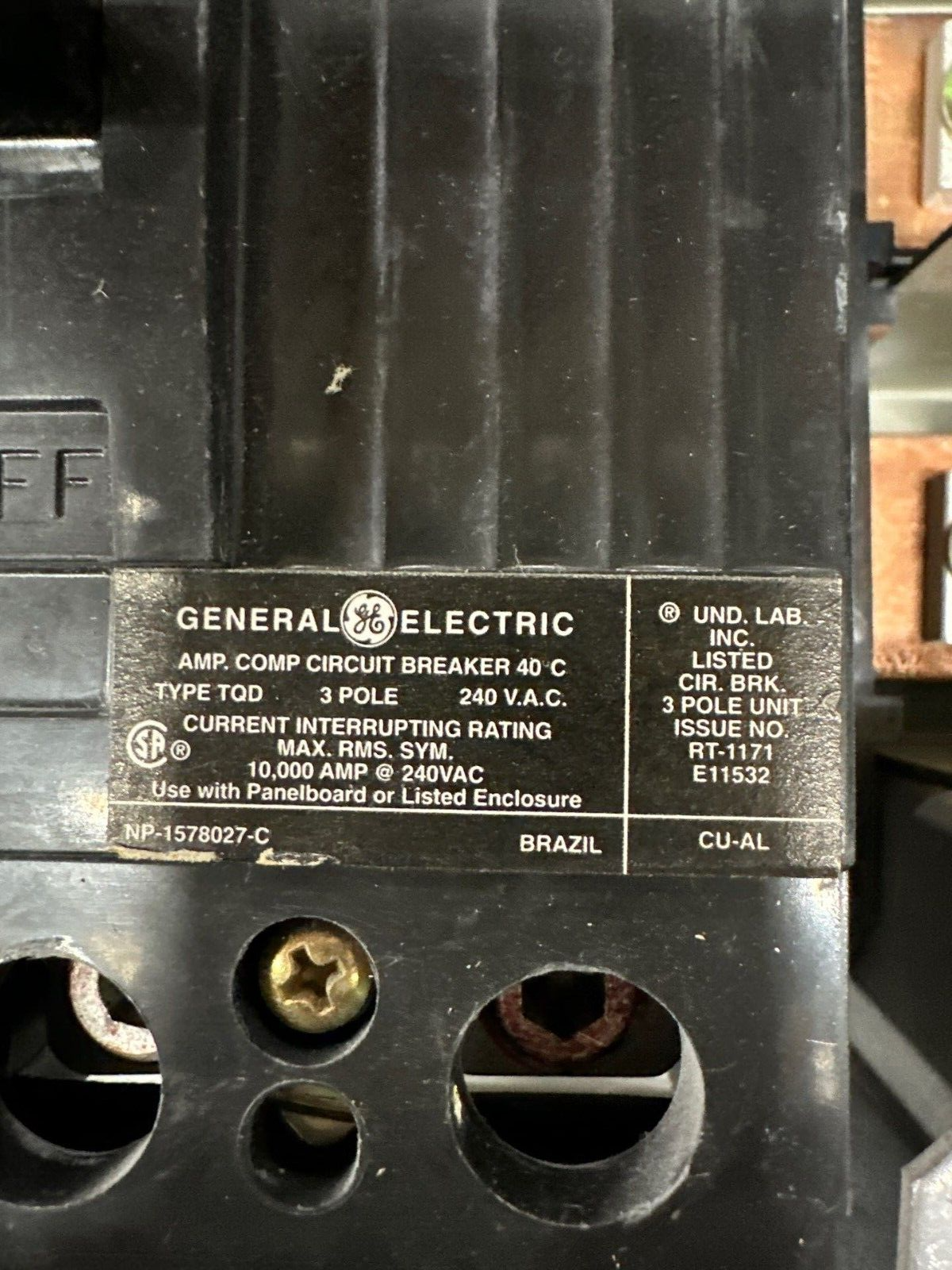 GE AQF3422ABX Panelboard 225A 208Y/120V 3PH 4W Indoor Encl 42 Circuit MCB AB55B P007 Used