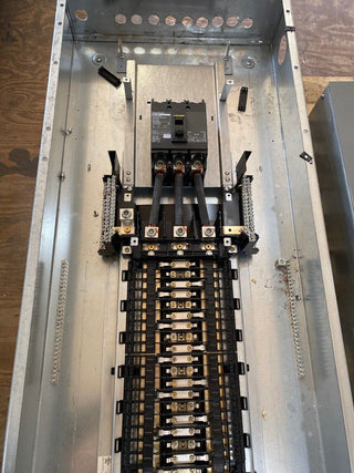 Square D NQ Panelboard 200A 208Y/120V 3PH 4W 72 Circuit Indoor Encl MCB QBL32200 P646 Used