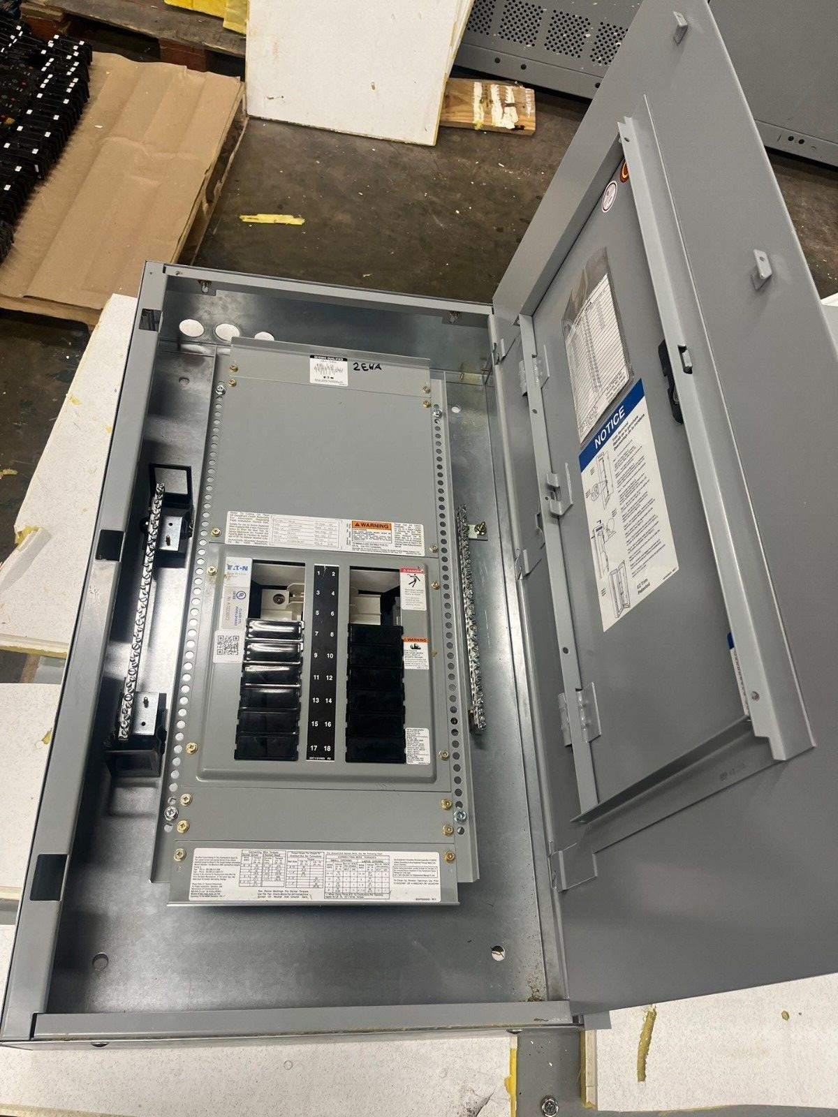 Eaton PRL2A Panelboard 100A 480/277V 4W 3PH Indoor Encl 18 Circuit MLO EZB2036R P577 Used