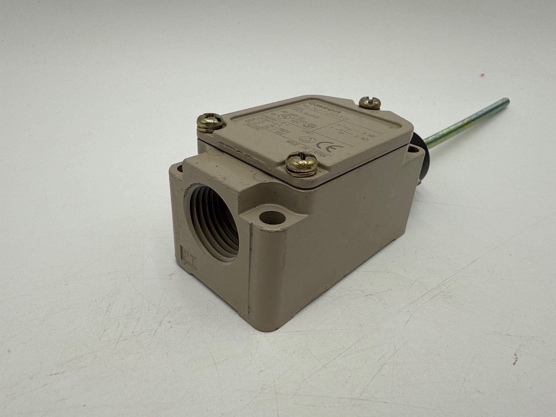 Omron WLNJ-30TS Snap Action Limit Switch Coil Spring SPST/NO SPST/NC New