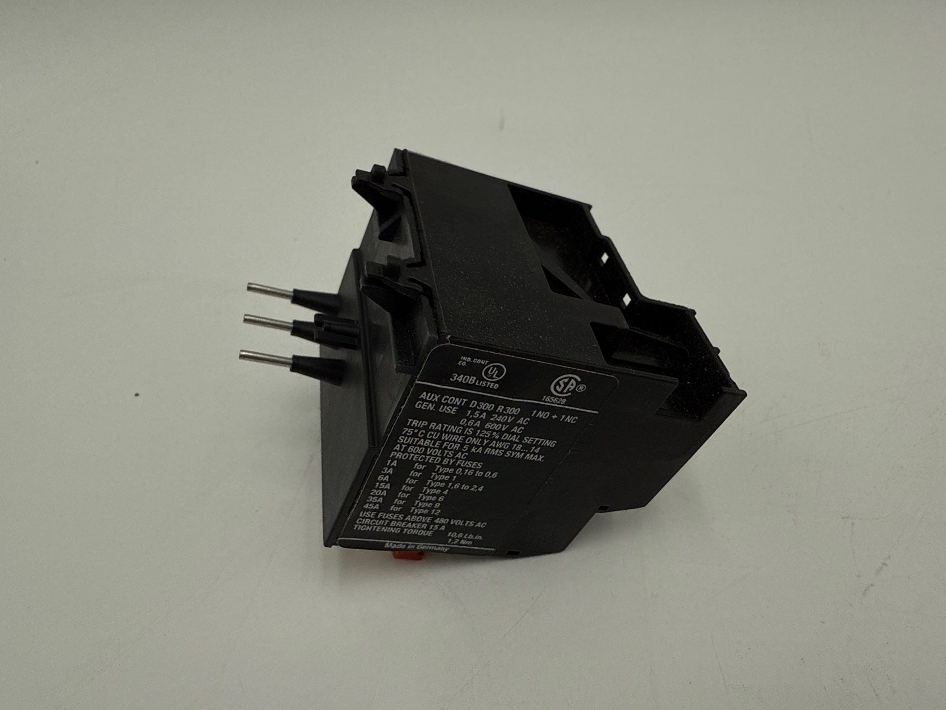 Eaton XTOM001AC1 Mini Overload Relay 0.6-1A ZE-1.0 Direct Mount 1NO 1NC New