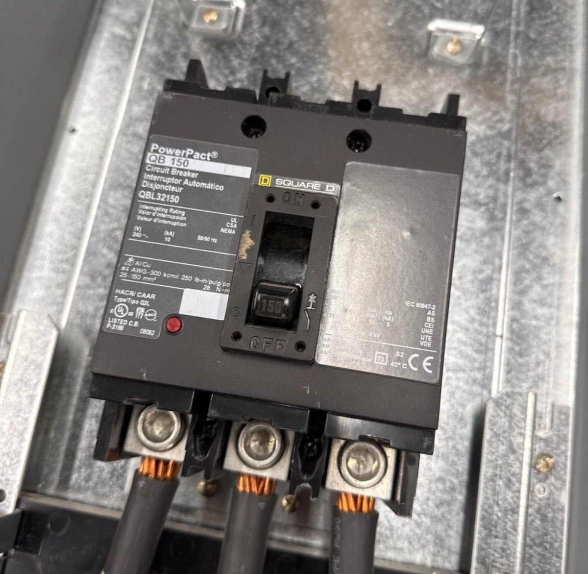 Square D NQOD442L225CU Panelboard 225A 240V 3PH 4W 42 Cir 3R Outdoor Encl MCB P635 Used