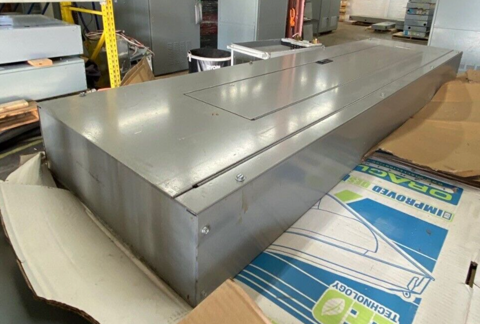 CH PIU75 Panelboard 400A 208/120V 3PH 4W 42 Circuit Indoor Encl MCB DK3400W P461 Used