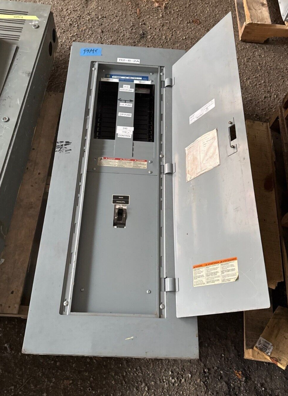 Square D NF Panelboard 150A 480/277V 3PH 4W 30 Circuit Indoor Encl MCB KAL36100 P628 Used