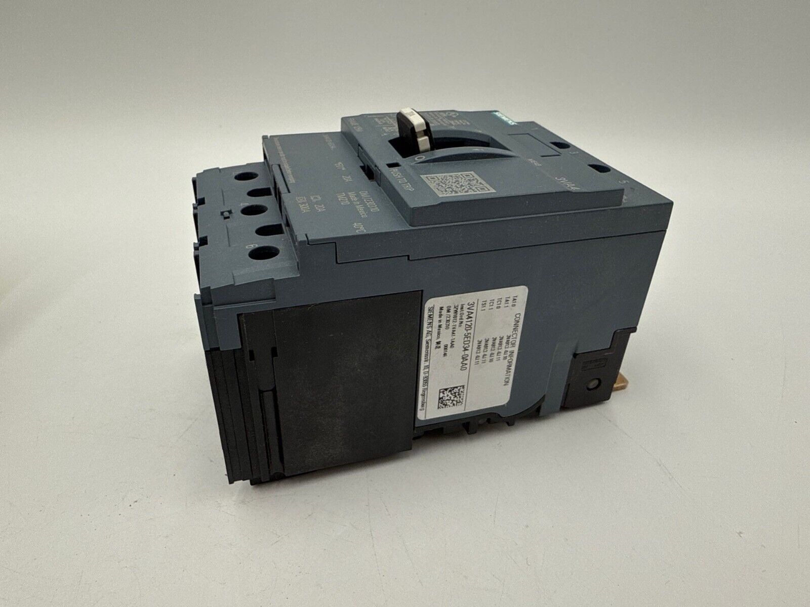 Siemens 3VA4120-5ED34-0AA0 New