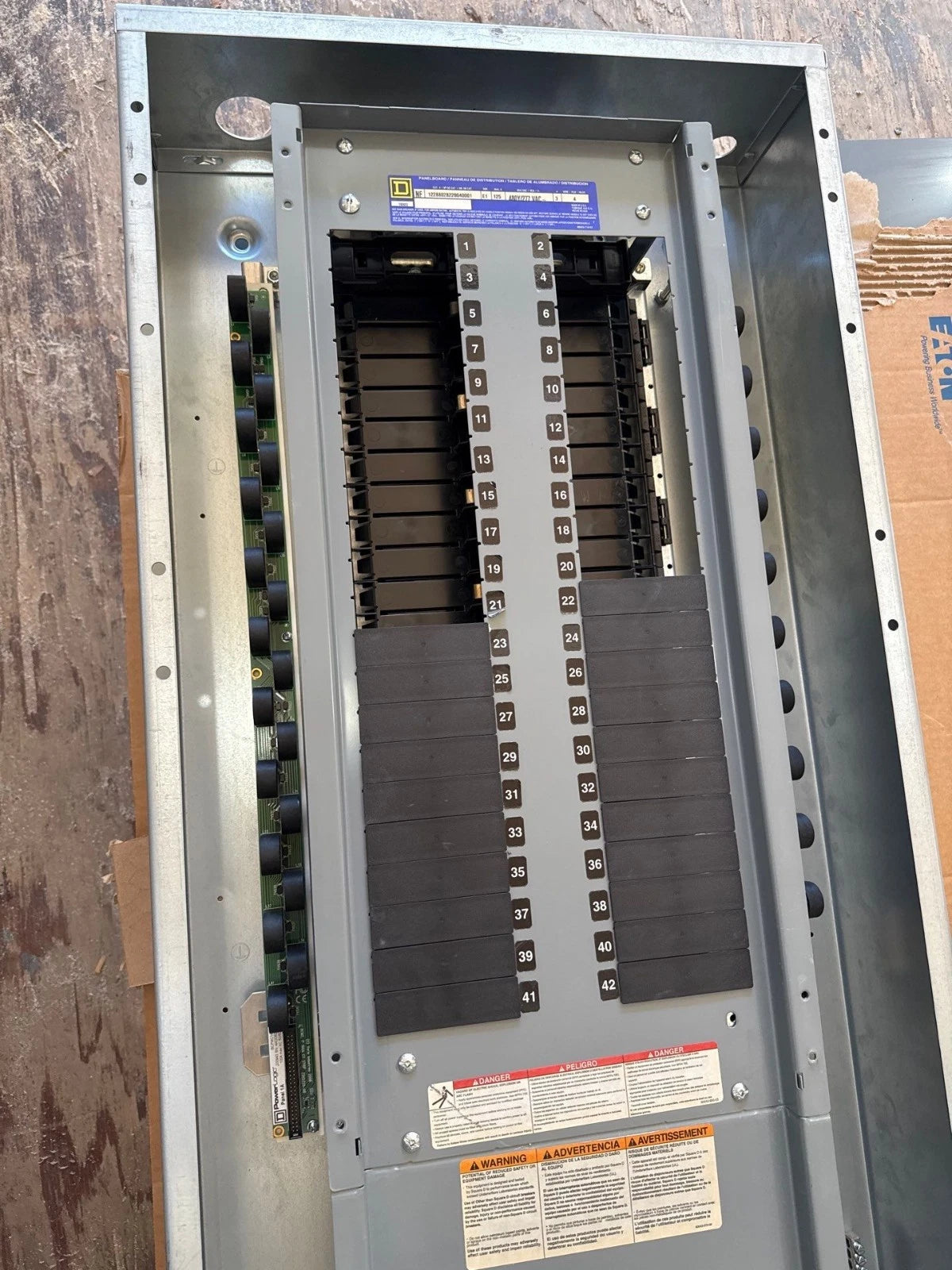 Square D NF Panelboard 125A 480/277V 3PH 4W MCB Panel 125 Amp HDP36125 42 Cir Used