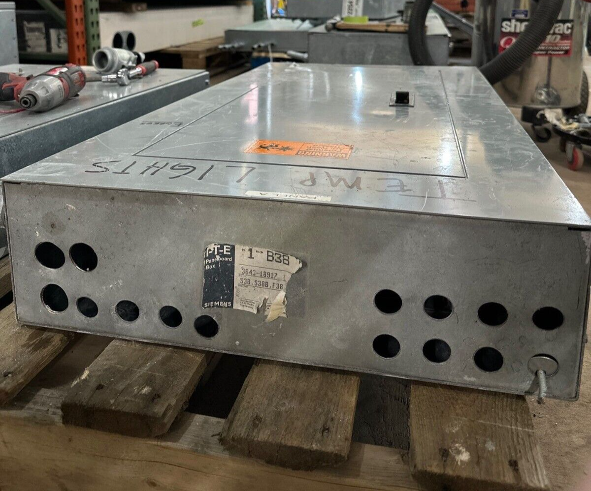 SIEMENS CDP-7 Panelboard 225A 480Y/277V 3PH 4W 42Cir MLO Main Lug 225 Amp P510 Used