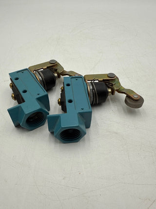 Honeywell BZE6-2RN2 Microswitch Limit Switch Adjustable Roller Lever Used