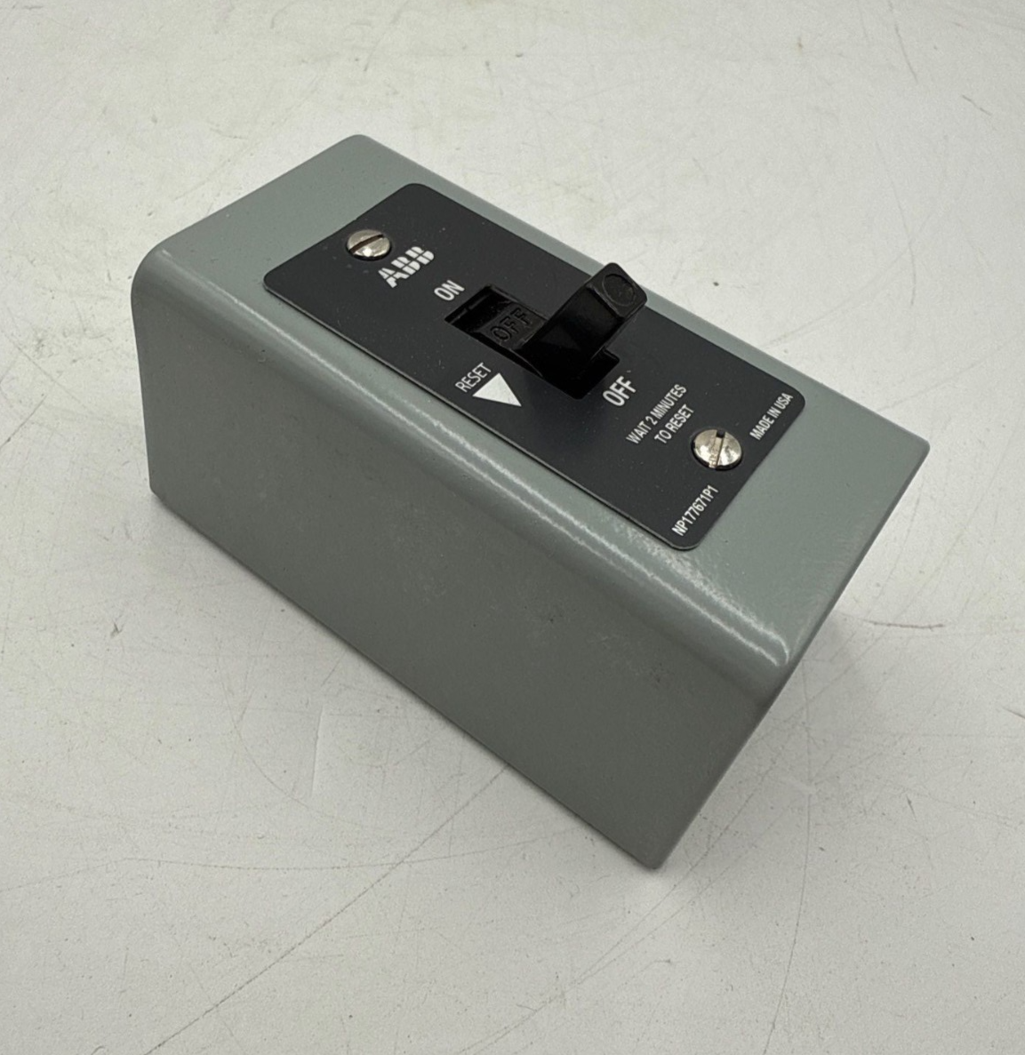 ABB CR101Y1 Manual Motor Starter Single Speed 1HP 115/230V NEMA Type 1 Indoor New