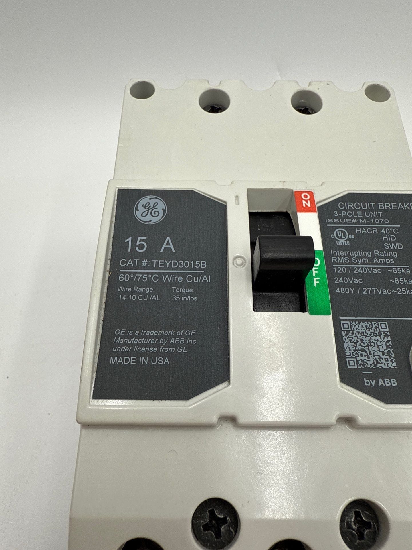 GE TEYD3015B Circuit Breaker 15A 3P 480/277V 3PH TEYD 15 Amp 3 Pole Bolt On Used
