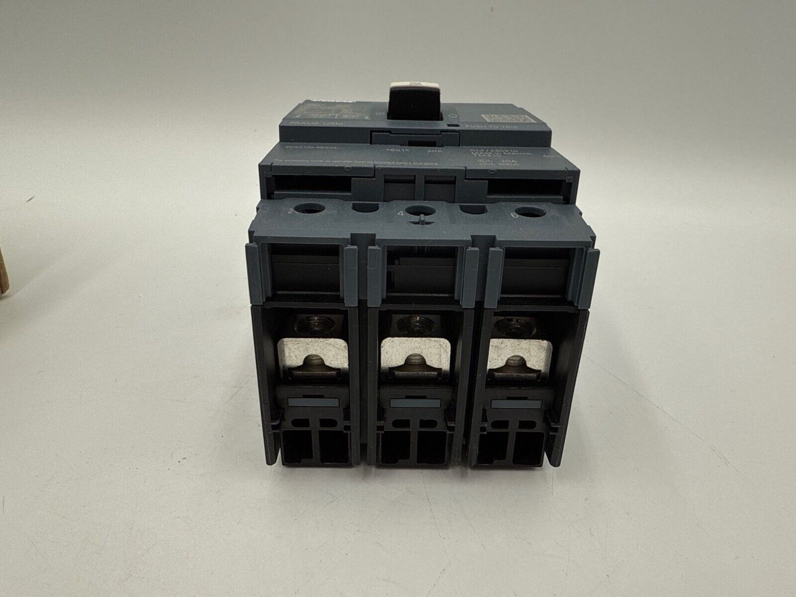 Siemens 3VA4120-5ED34-0AA0 New