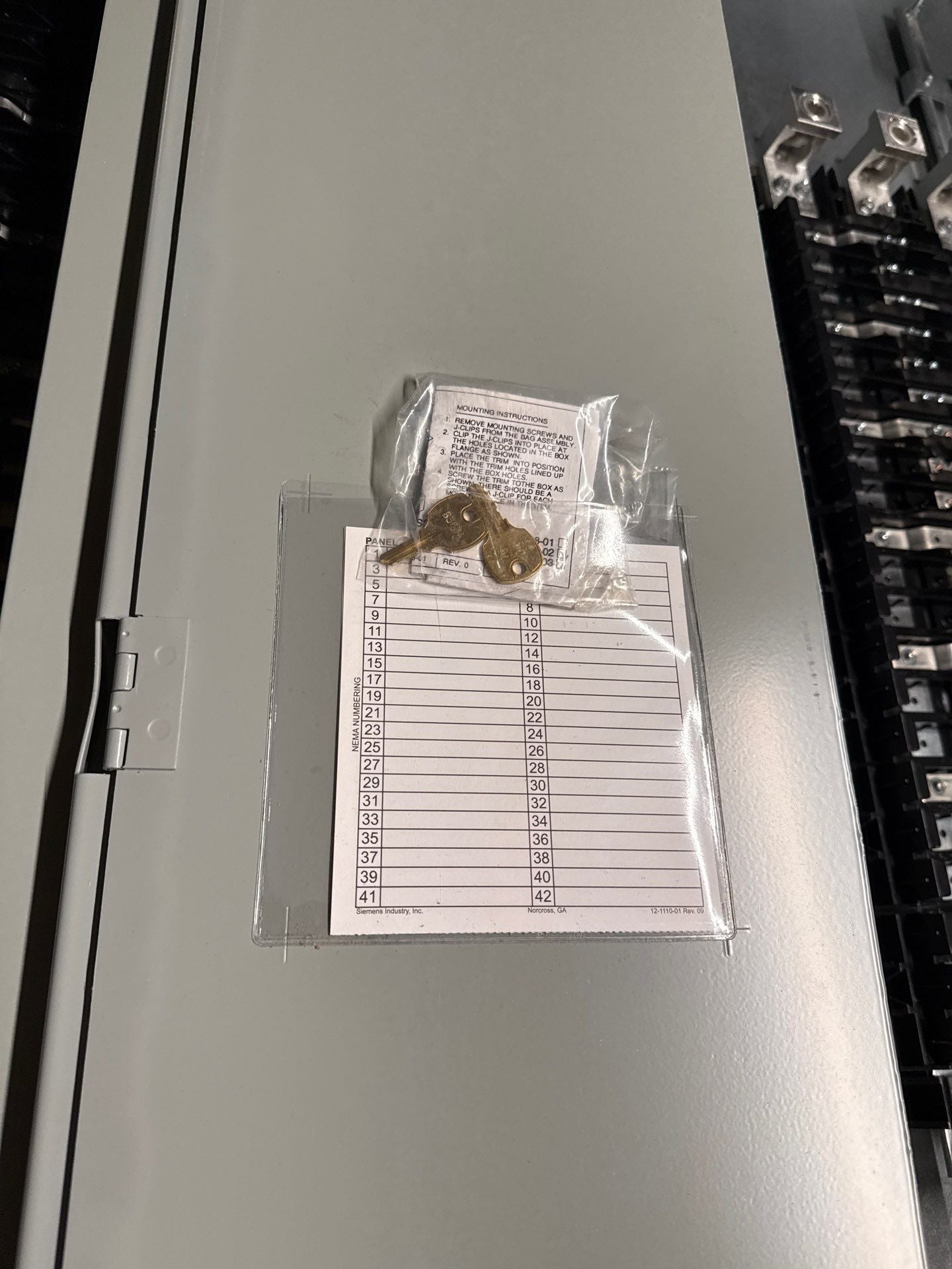 Siemens P1E42ML400ABST Panelboard 400A 480/277V 3PH 4W MLO Panel 400 Amp New