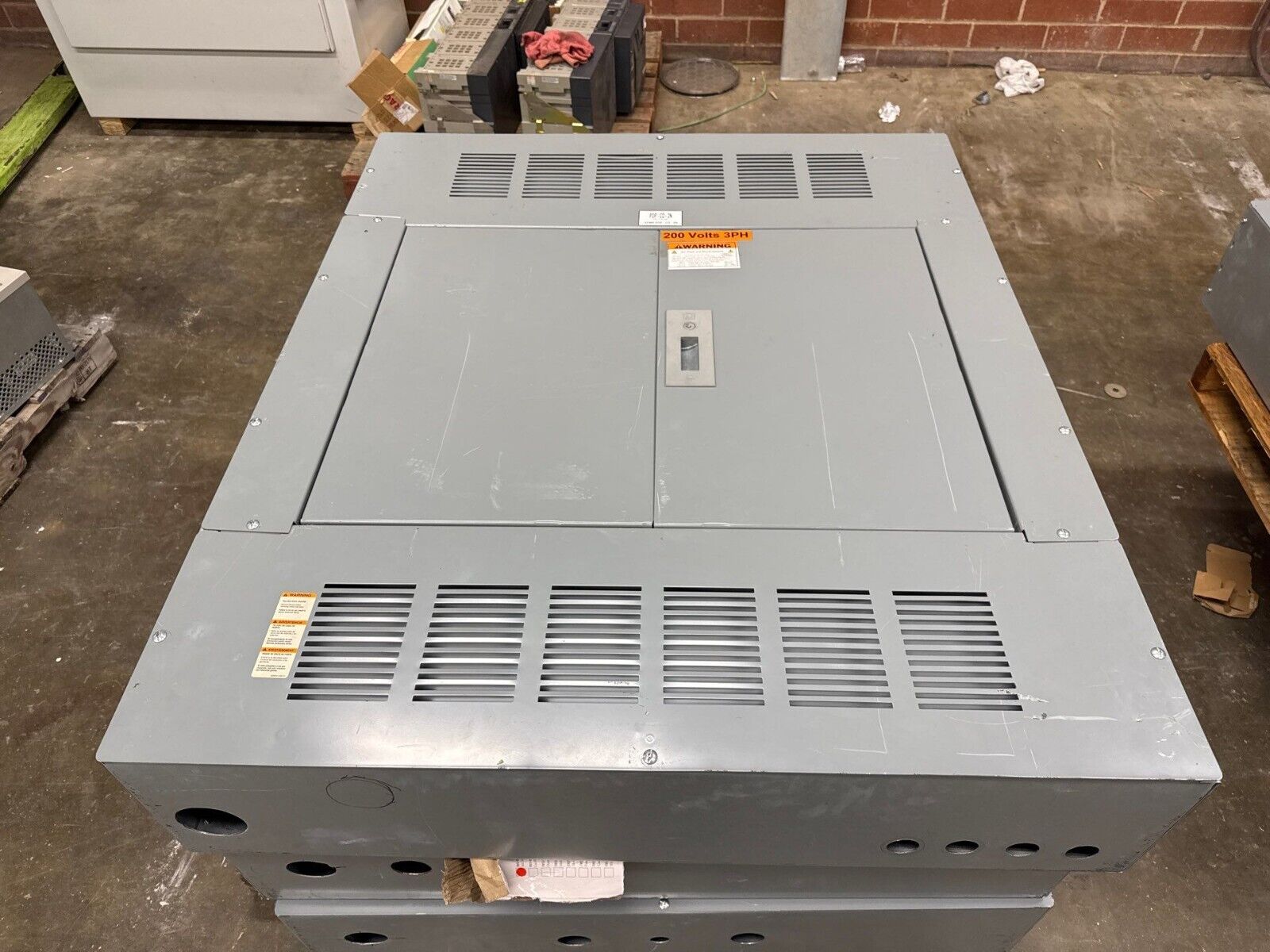 Square D I-Line Panelboard 300A 208/120V 3PH 4W 18 Cir Indoor Encl LA36300 MCB P438 Used