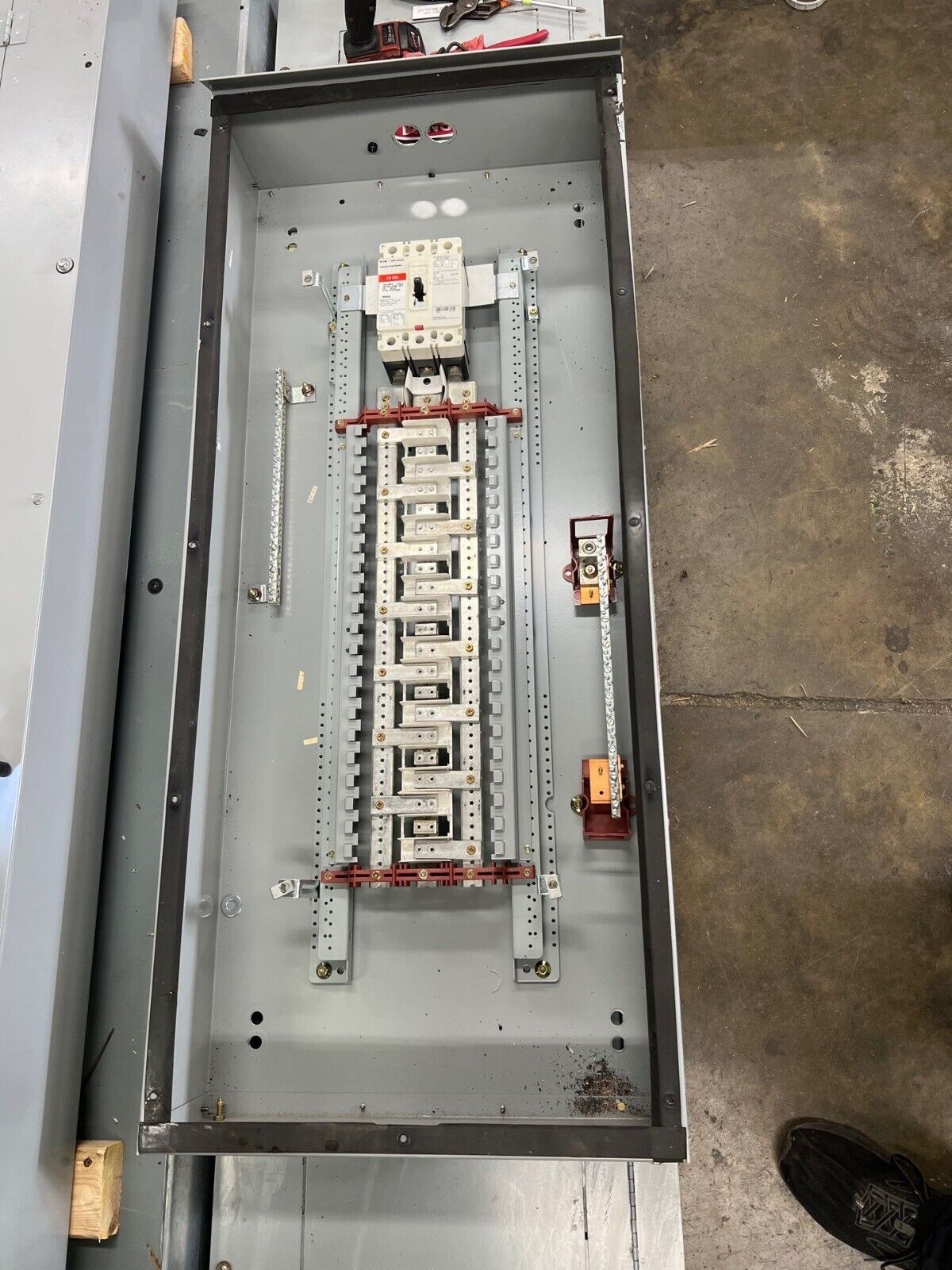Eaton PRL1A Panelboard 225A 208Y/120V 3PH 4W 42 Cir 3R Outdoor Encl MCB ED3150 P643 Used