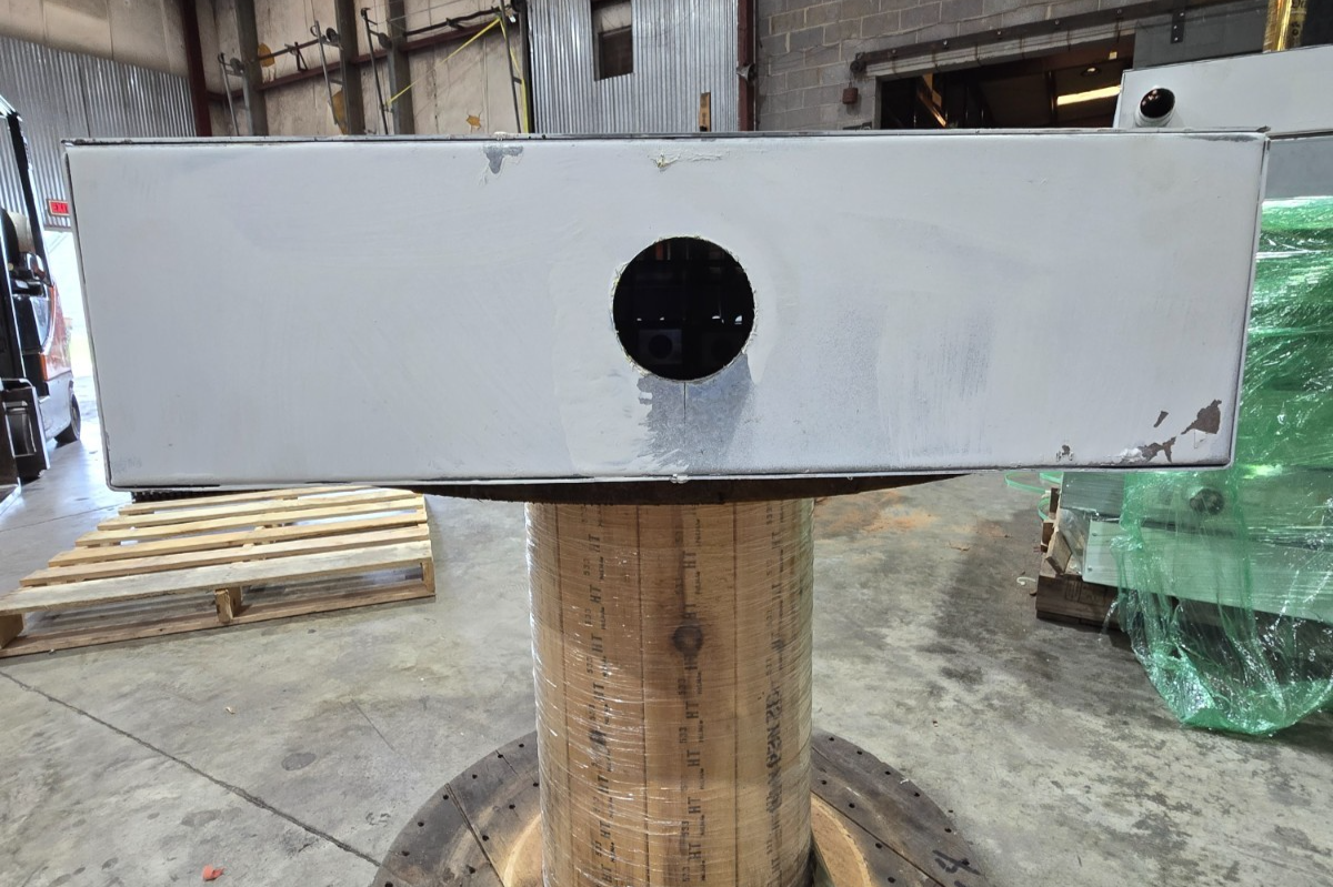 Square D NF Panelboard 250A 600/347V 3PH 4W MLO 250 Amp Panel 42 Cir Indoor MH44 Used