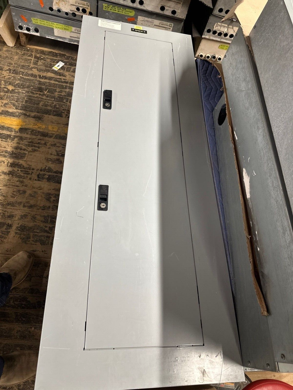 GE AQF3422ABX Panelboard 225A 208Y/120V 3PH 4W Indoor Encl MCB 42 Cir TQD32225 P002 Used