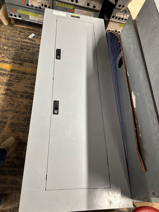 GE AQF3422ABX Panelboard 225A 208Y/120V 3PH 4W Indoor Encl MCB 42 Cir TQD32225 P002 Used